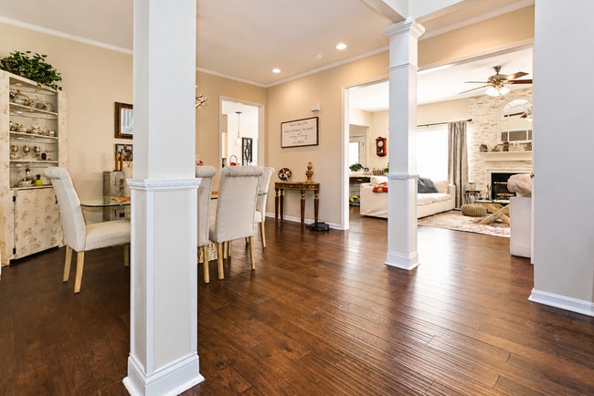 Photo - Beautifully Renovated 3 Bed / 2.5 Bath Home on Quiet Cul-de-Sac