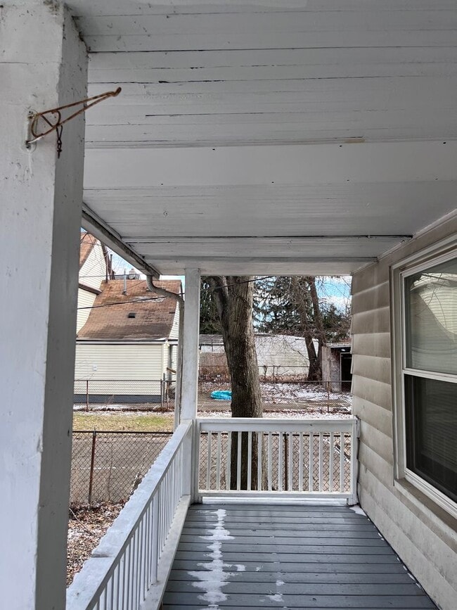 Building Photo - 3-Bedroom Home for Rent in Cleveland – Pet Friendly! Only $1,300