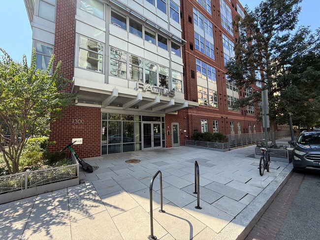 Convinient  location - The Radius - 1300 N St NW Unit 318
