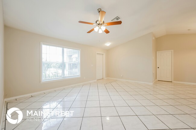 Photo - 1107 SE 18th St
