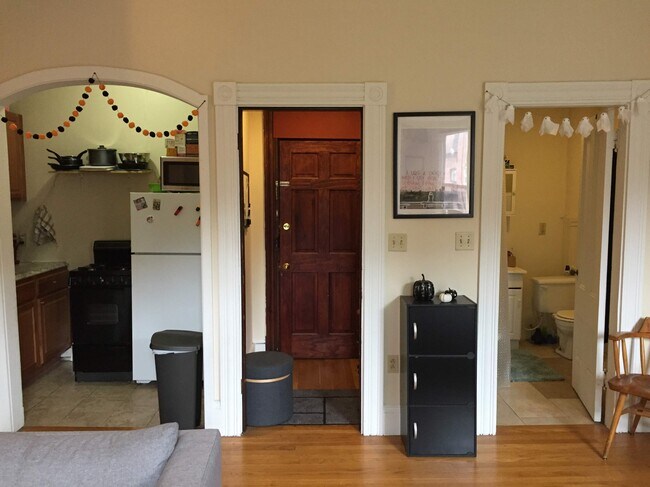 4 Symphony Rd Unit 3