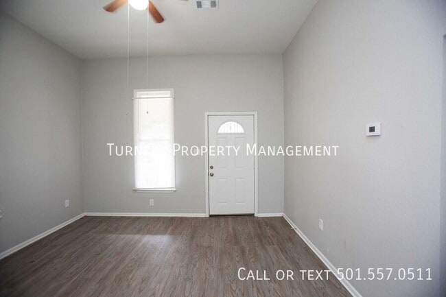 Photo - 1622 Hanger St