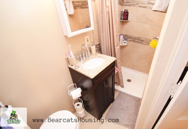 Photo - 30 Riverside Dr Unit 2R
