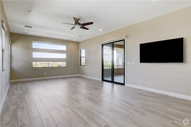 Building Photo - 64 Grey Feather Dr Rental
