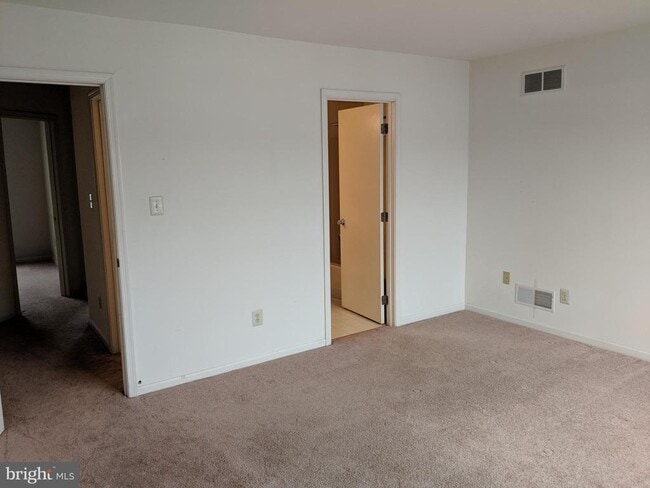 Photo - 105 Periwinkle Dr