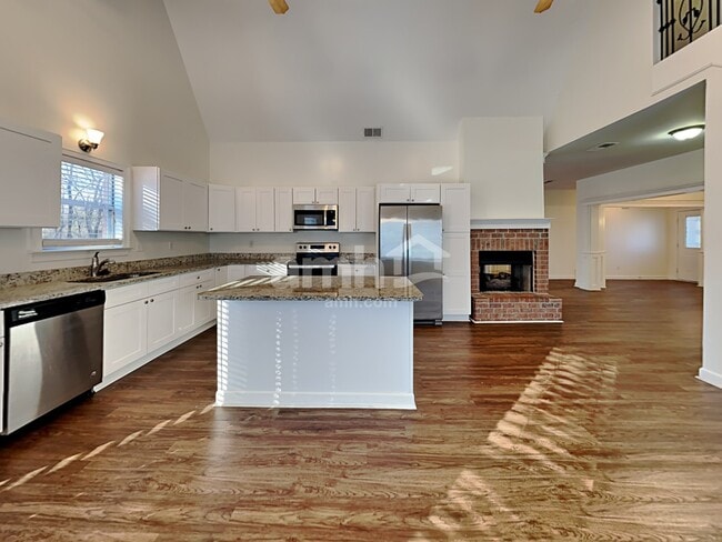 Photo - 7501 Mary Dr