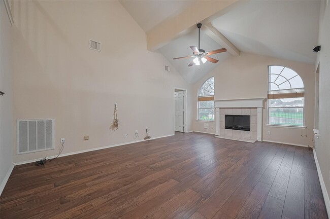 Photo - 23035 Canal Rd