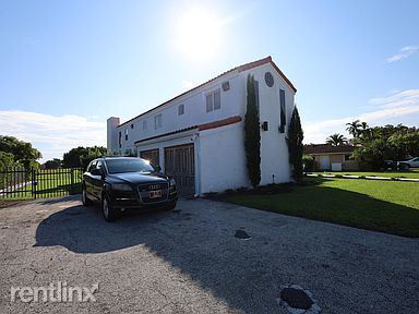Photo - 5 br, 4 bath House - 10021 W Calusa Club D...