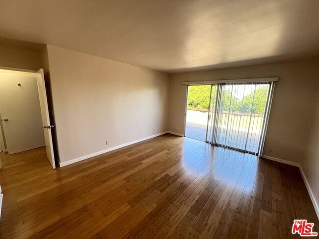 Photo - 2637 S Centinela Ave Unit 7