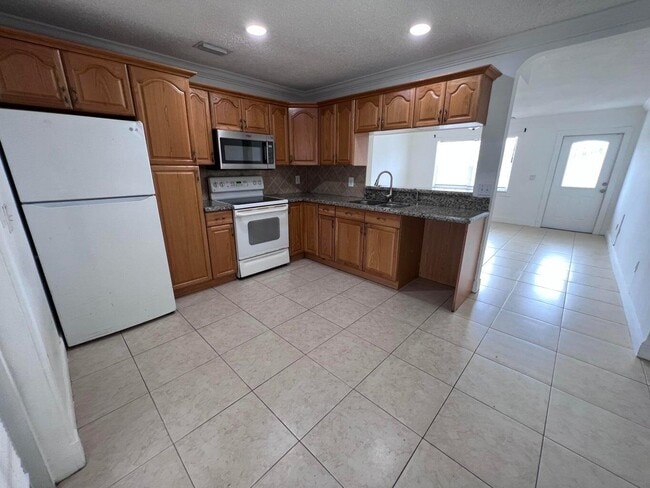 Photo - 1501 Meridian Rd