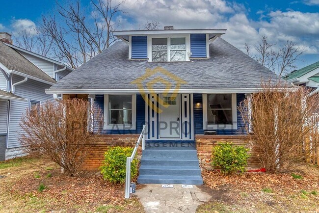 Beautifully 3-Bedroom, 2-Bathroom Home wit... - Beautifully 3-Bedroom, 2-Bathroom Home wit...