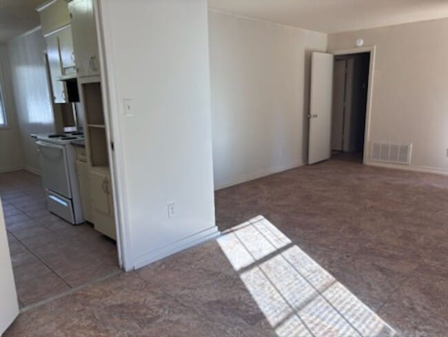 Photo - 1456 Glouchester Dr