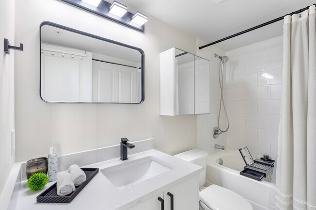 Photo - 1295 Richards St Unit ID1057712P