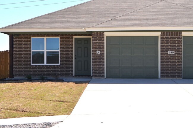 Building Photo - 989 Cline Dr Unit A - 989 Cline Dr Rental