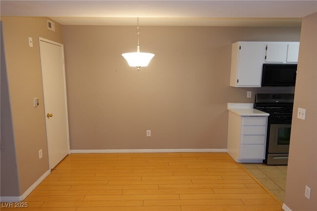 Building Photo - 7885 W Flamingo Rd Unit 1024 Rental