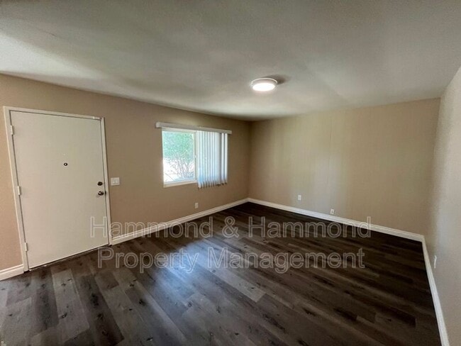 Photo - 1693 Sequoia Ave