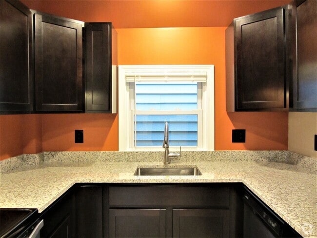 Building Photo - 86 Bacon/ 62 High Unit High 201 Rental