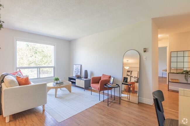 Building Photo - 75 Huron Heights