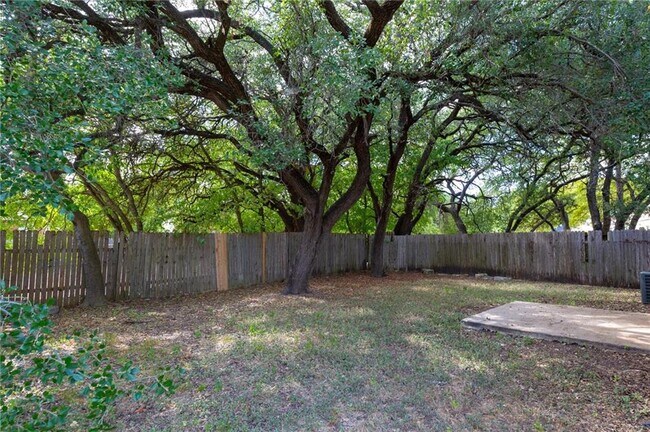 Photo - 8807 Pineridge Dr