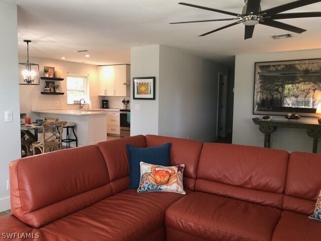 Photo - 235 Lanchester Ct