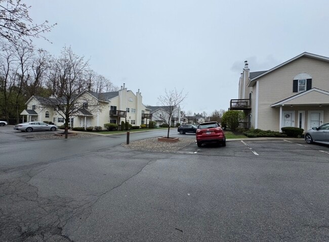 Photo - 1307 Greenwich Dr Unit 1307 Greenwich Dr