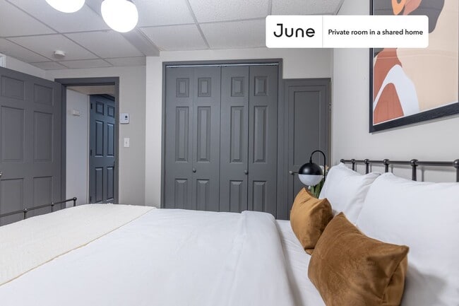 Photo - Room in Shared 5 bed/3 bath home Unidad A