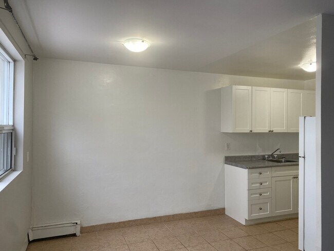 Photo - Village Court Apartments London