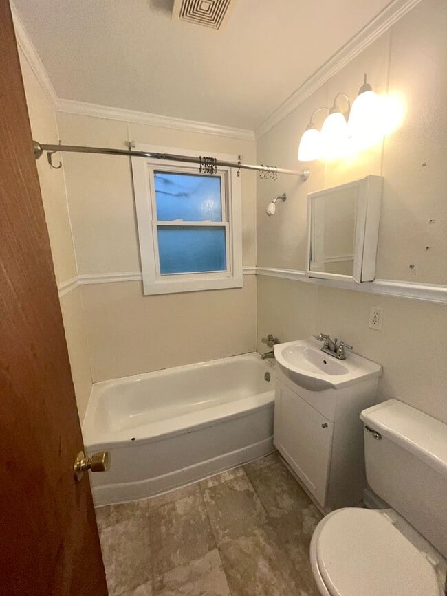 Photo - 3 Bedroom 1 Bath House in Pendleton