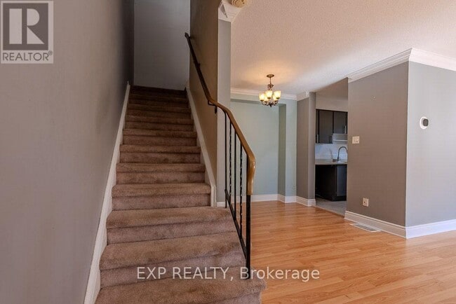 Photo - 37 Forester Crescent