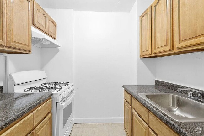 Building Photo - Newly Renovated 1 Bedroom 1 Bathroom  Avai... Unit 3K Rental