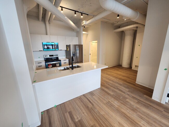 Photo - 120 Huron St