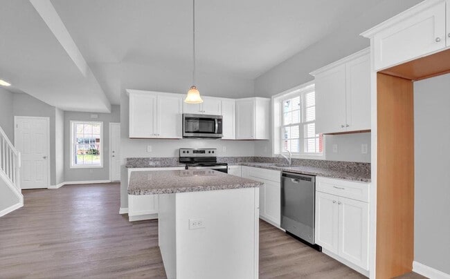 Photo - 2420 Lehman St