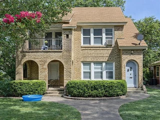 Photo - 5930 Victor St