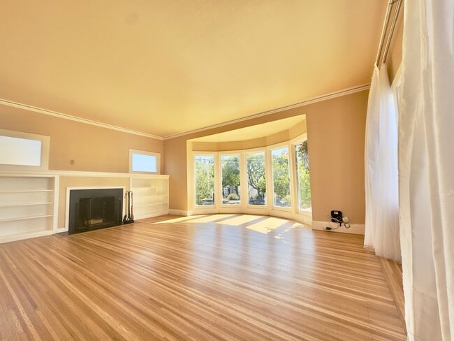 Photo - 2615 Maxwell Ave