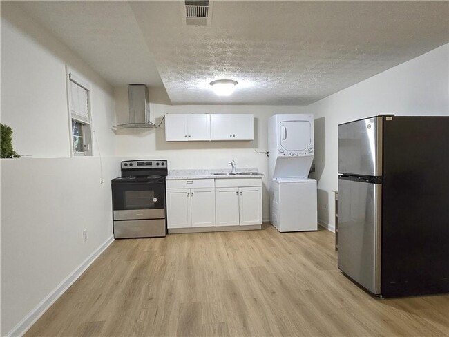 Building Photo - 3434 Bonneville Way Rental