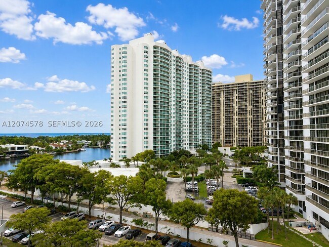 Photo - 20505 E Country Club Dr Unit 938