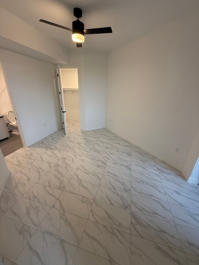 Photo - 2311 NE 174th St Unit B3