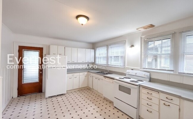 Photo - 1125 Highland Dr