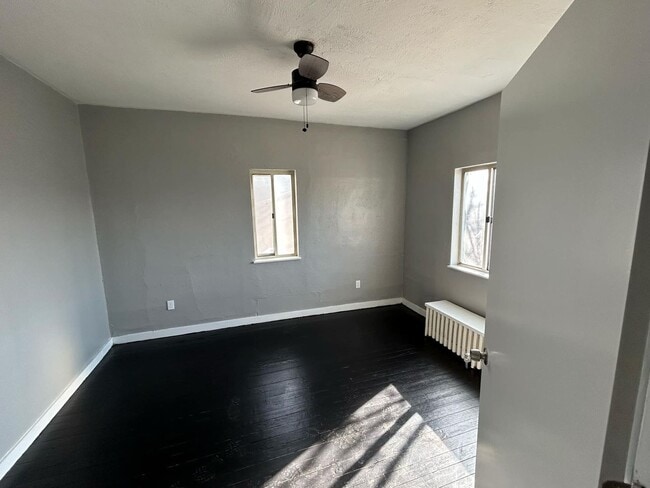 Photo - 3 bed 1 bath House for rent in Crafton!