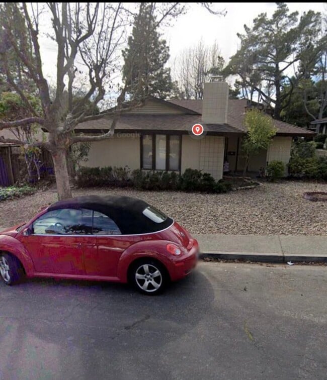 Building Photo - 256 Camelback Rd