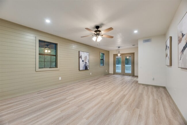 7680 Private Rd 2576