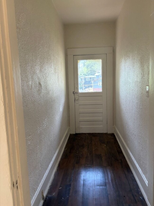 Photo - 1227 8th Ave W Unit Apt A