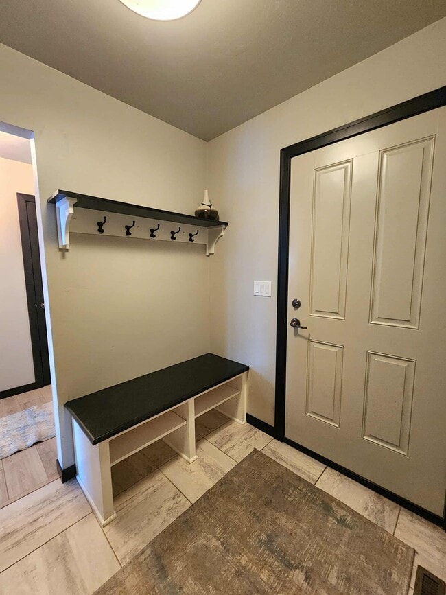 Photo - 2453 Scheuring Rd