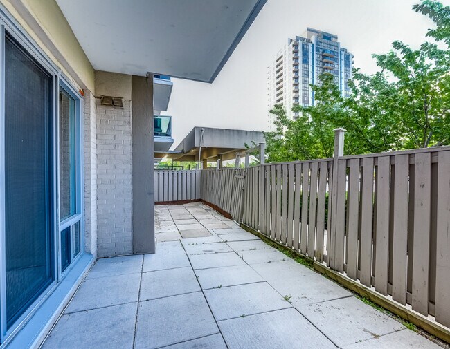 Photo - Richgrove Village