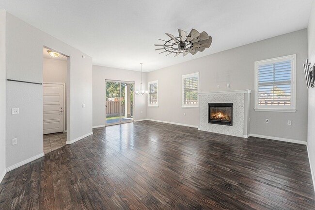 Photo - 3 bed/3 bath Amazing House close to Stanle...