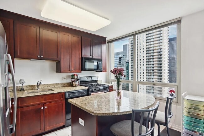 Building Photo - 33 W Ontario St Unit 32D Rental