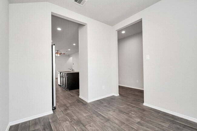 Photo - 9878 Laurel Lake Dr