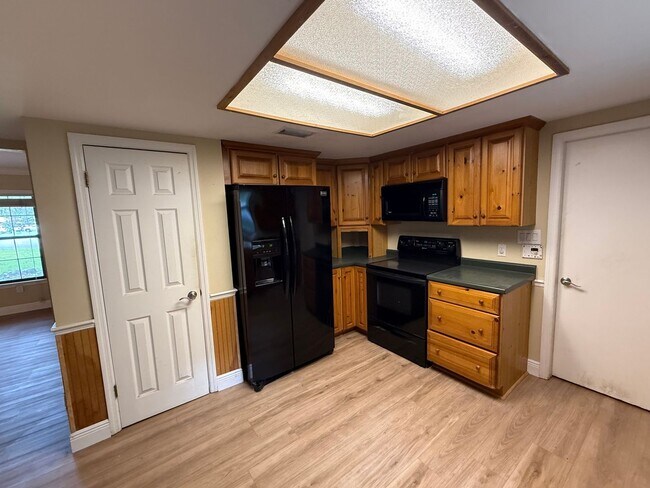 Photo - 2 Story Home in Heatherwood