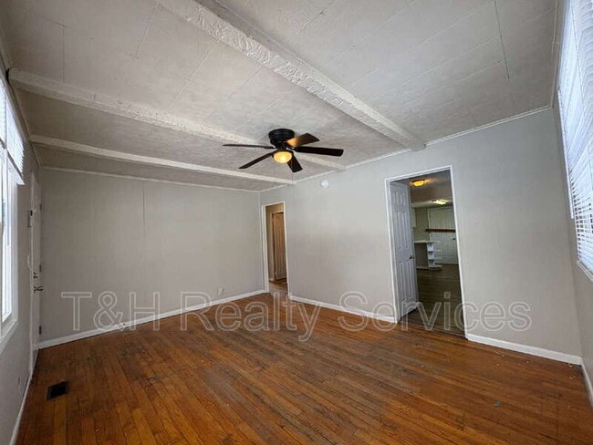 Photo - 2322 N Moreland Ave