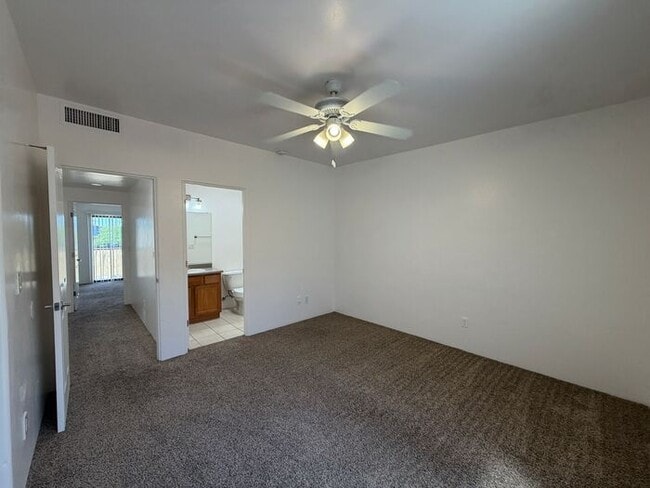 Photo - 1741 E Hedrick Dr